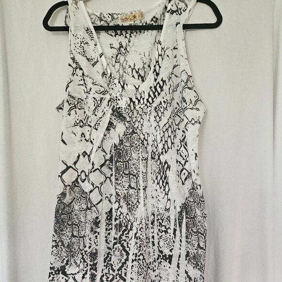 Unity Beach cover up - Picture 1 of 7